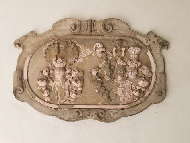 Schloss Aschach - Doppelwappen der Jörger und Hofmann von Grünbüchel