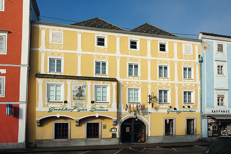 Haus Kurzwernhartplatz 5 - Christophorus-Bild - Hochwasserbild - Wirtshausschild