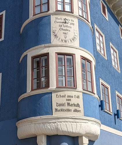 Haus Ritzbergerstraße 1 - Hausinschrift - Sonnenuhr