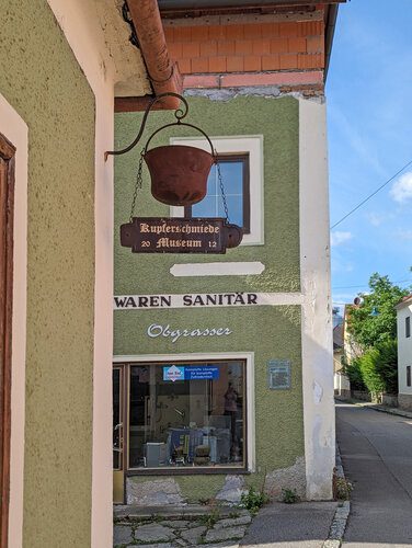Haus Abelstraße 18 - Gotische Wandmalereien - Hauszeichen Kupferschmiedhaus