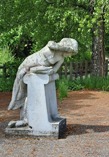 Pöchinger-Brunnen Seniorenheim