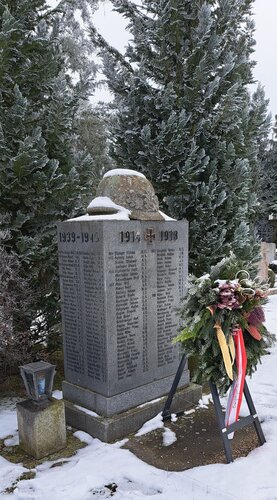 Kriegerdenkmal am Friedhof