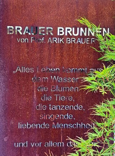 Brauhaus - Arik Brauer - Brunnen