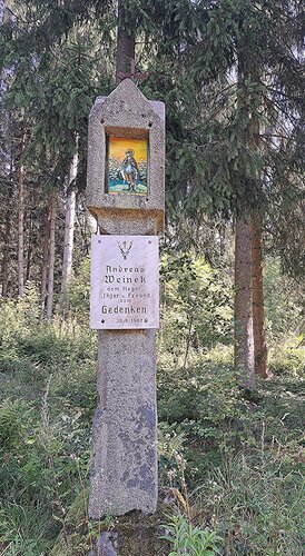 Tabernakelbildstock mit Gedenktafel - Bockau