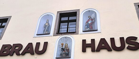 Brauhaus - Eingangsportal Hausnischen