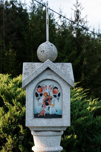 Säulenbildstock beim Haus Veichter 26