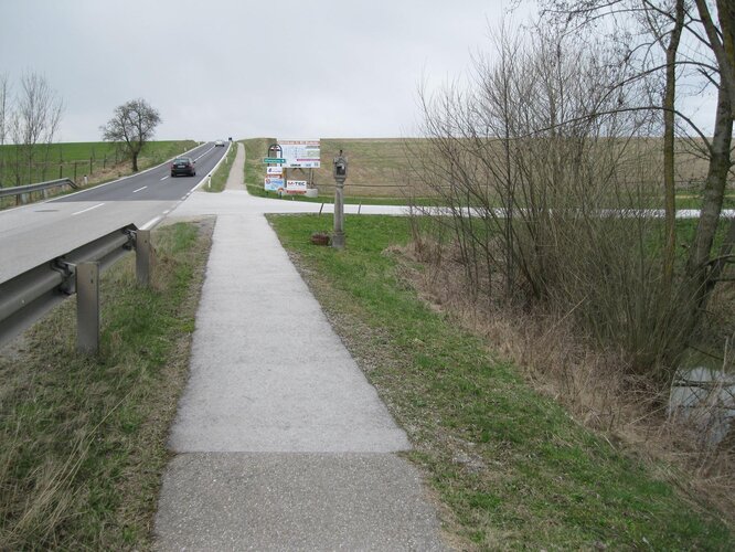 Säulenbildstock beim Gemeindeteich Herbert Schwarz