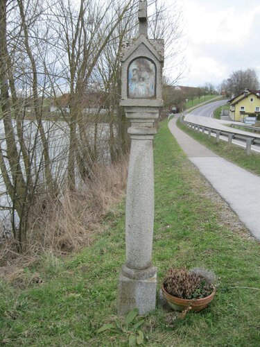 Säulenbildstock beim Gemeindeteich Herbert Schwarz