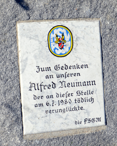 Neumann - Gedenkstein