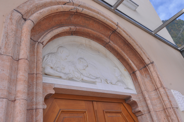 Theoriegebäude der HTBLA - Portal und Inschrift