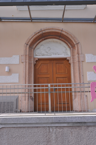 Theoriegebäude der HTBLA - Portal und Inschrift