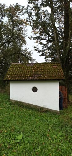 Hinteraigner Kapelle und Hausbild