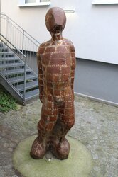 Skulptur im Lichthof des Amtsgebäudes