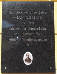 Ehemaligen Gerichtsgebäude - Dümlerdenkmal