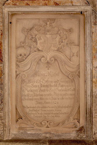 Immaculata im Klostergarten