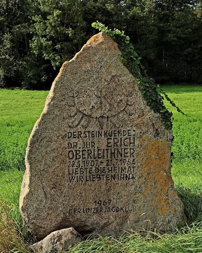 Dr. Oberleithner Gedenkstein