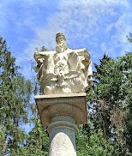 Gnadenstuhl im neuen Friedhof