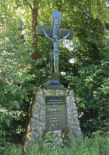 Dechant Mayr-Denkmal