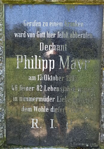 Dechant Mayr-Denkmal