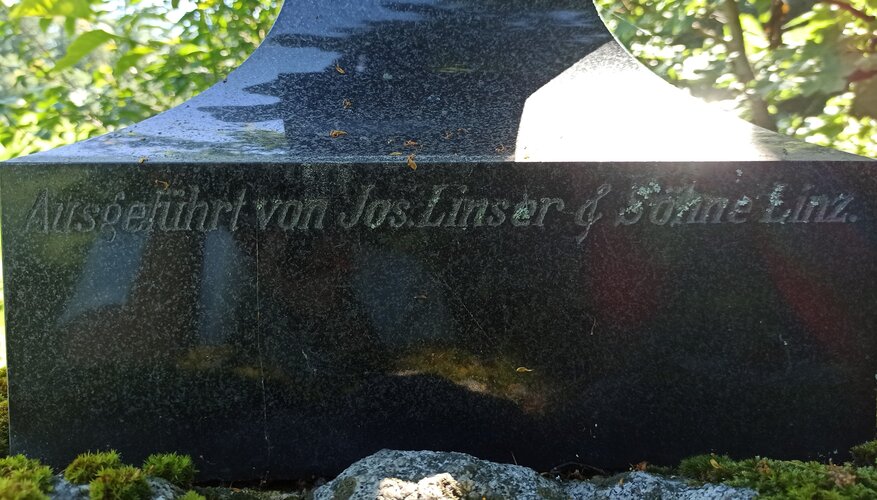 Dechant Mayr-Denkmal