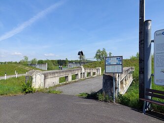 Alte Mettensdorfer Brücke mit Brückenkreuz