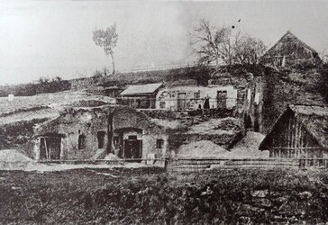 Sandkeller-Felsenwohnungen-Erdställe