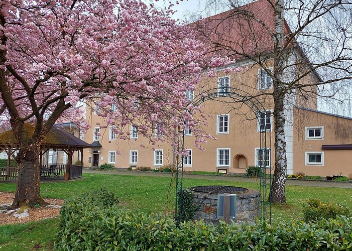 Alter Brunnen-Pfarrgarten