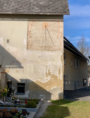 Sonnenuhr Pfarrhof Pergkirchen