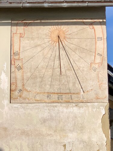 Sonnenuhr Pfarrhof Pergkirchen