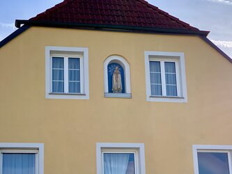 Neuer Pfarrhof Pergkirchen - Madonna 