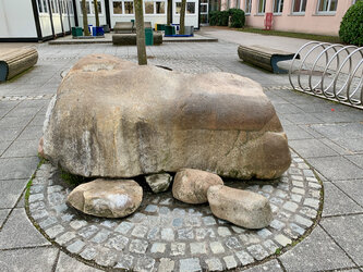 Grenzstein Lebinger Straße