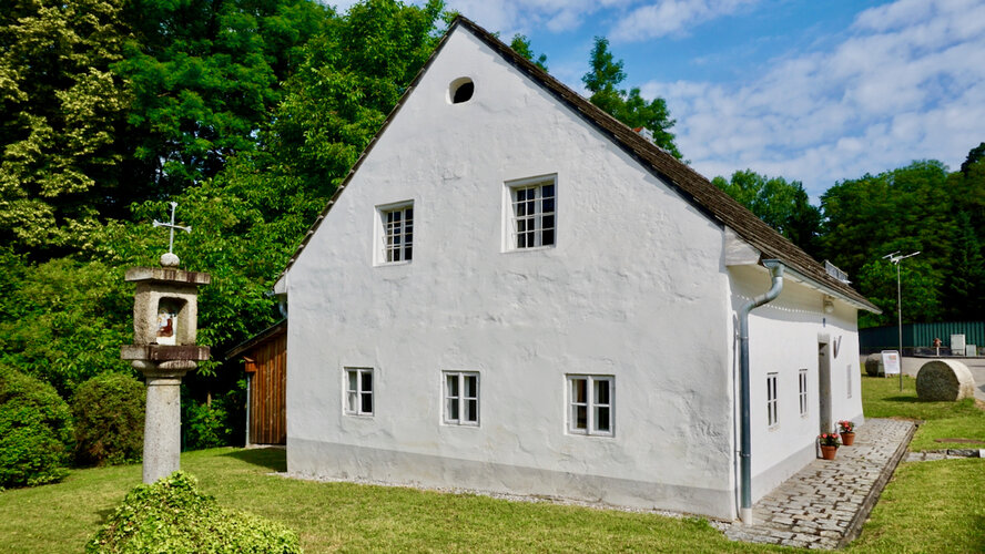 Mühlsteinhauerdenkmal Steinbrecherhaus