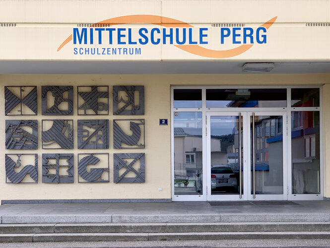 Mittelschule Schulzentrum - Metall Tafel 