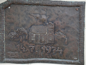 Friedhofsmauer -Altes Turmkreuz