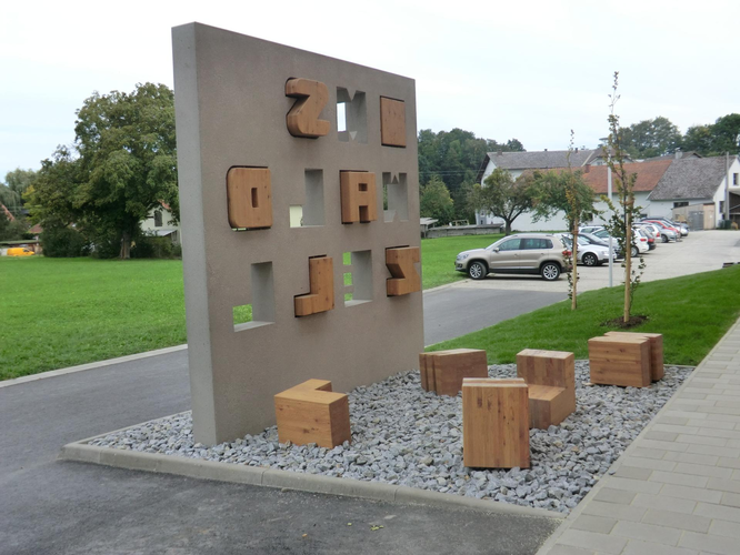 Kunst am Bau: Schullogo