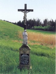 Gedenkkreuz beim Mauthner in Ohrhalling