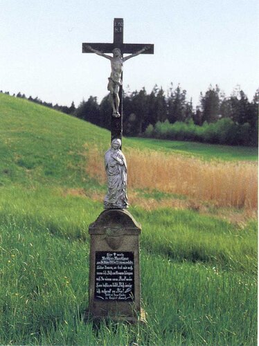 Gedenkkreuz beim Mauthner in Ohrhalling