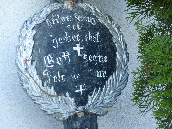 Flurkreuz in Kugelrad