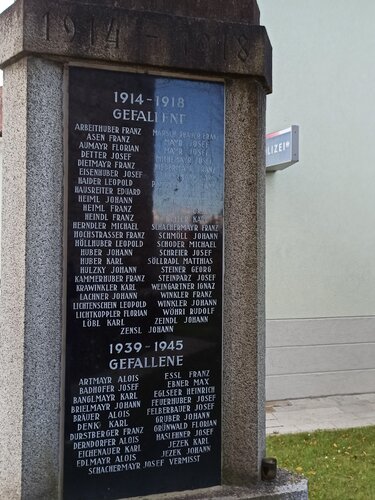 Kriegerdenkmal - Wolfern