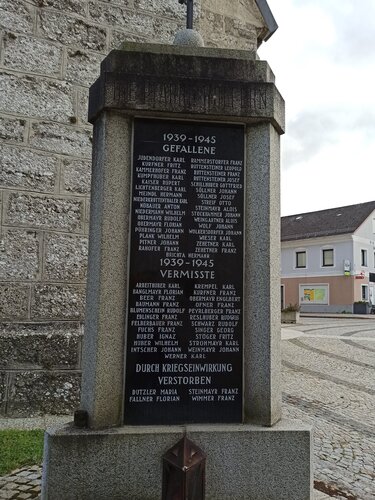 Kriegerdenkmal - Wolfern