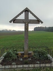 Kreuz beim Hofer in Roßberg