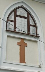 Haus der Hartmannschwestern - Wandnische, Wandkreuz