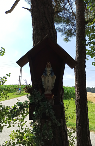 Bildbaum bei der Waldkapelle