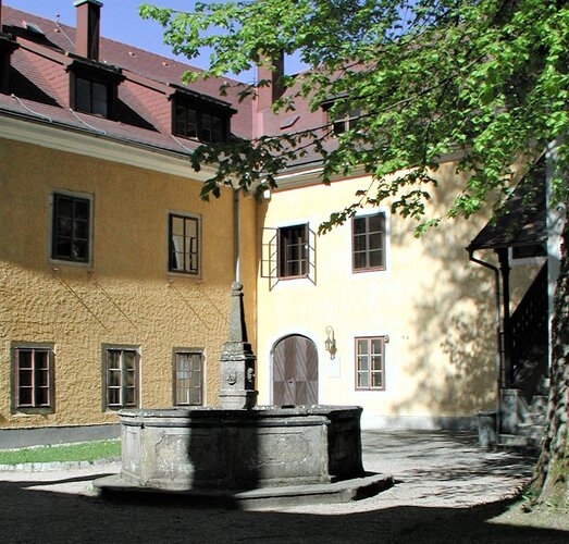 Brunnen im Schlosshof