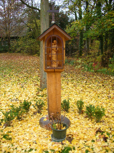 Pfarrermarterl im Schlosspark