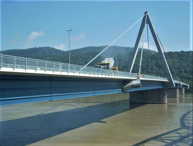 Skulptur Steyregger Donaubrücke