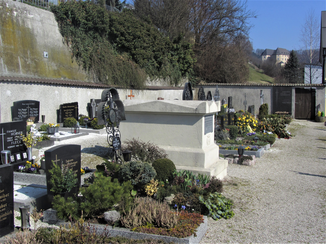 Sarkophag Gräfin von Mier