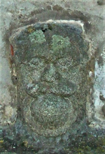 Klosterkirche Pulgarn 04 - Reliefbild - Maskaron