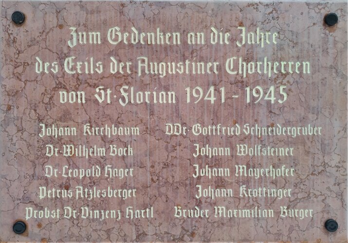 Klosterkirche Pulgarn 05 - Gedenktafel Augustiner Chorherren
