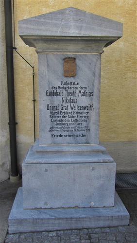 Weissenwolff`scher Grabstein - Guidobald Theofil Mathias Nikolaus Ungnad Graf Weissenwolff